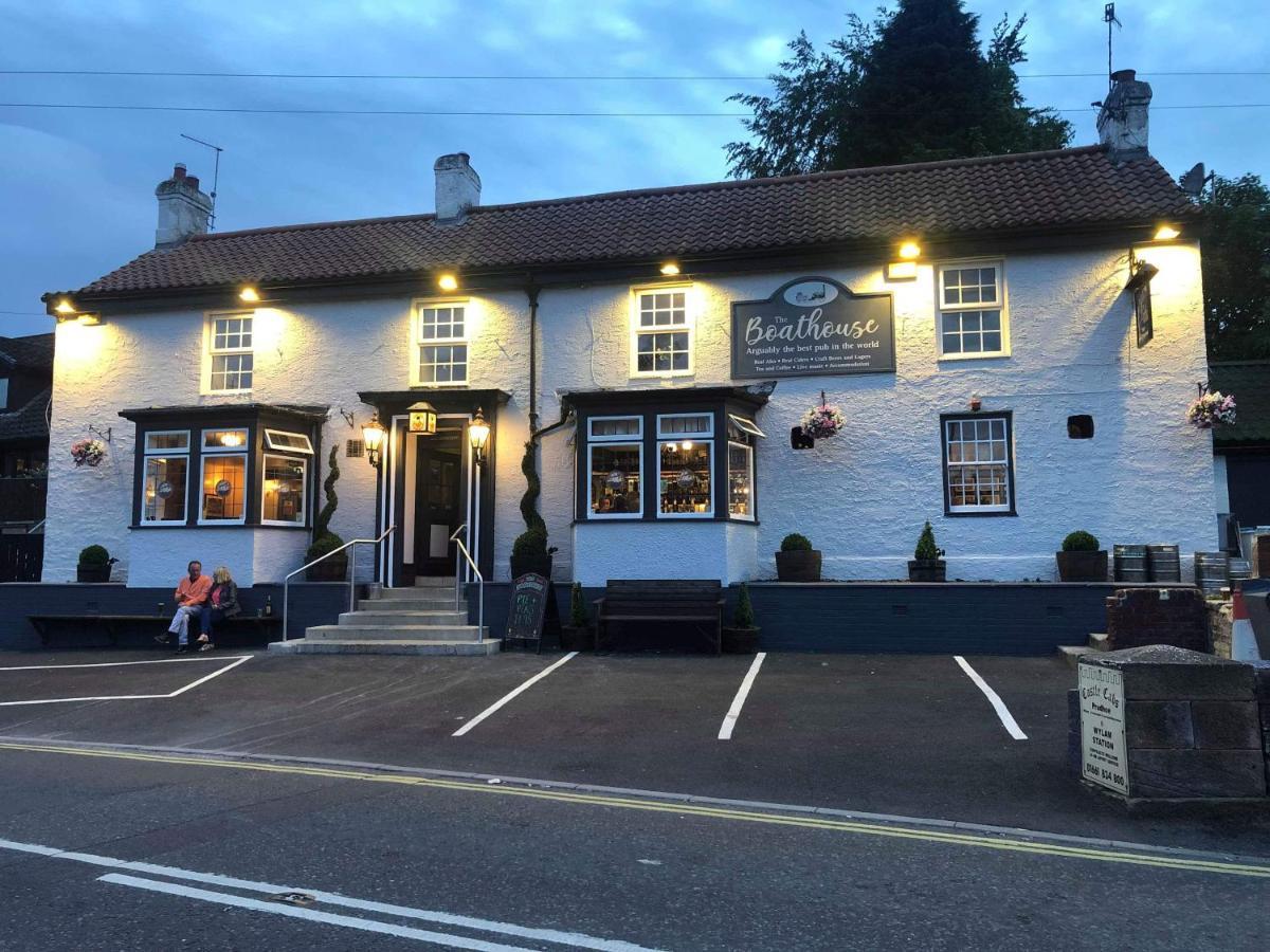 The Boathouse Wylam Hotel Exterior foto